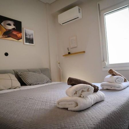 Bluexenia 1 Bedroom Retro Luxury Athens Exterior photo