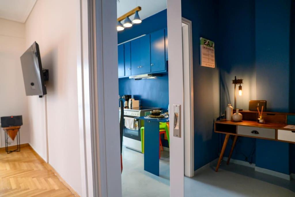 Bluexenia 1 Bedroom Retro Luxury Athens Exterior photo